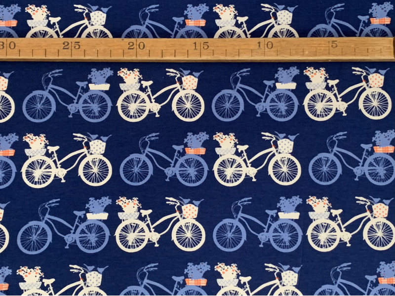 Cykler m/blomster og fugle i kurv  - "Art Gallery Fabrics" bomuldsjersey